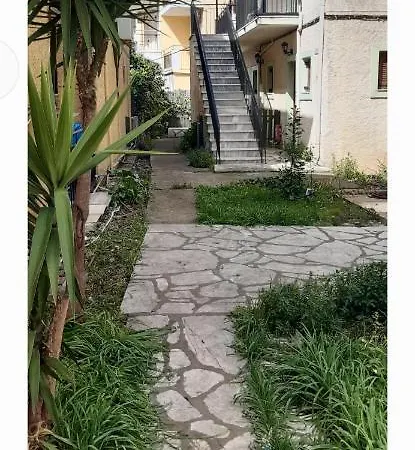 1 Canoni Apartments, *