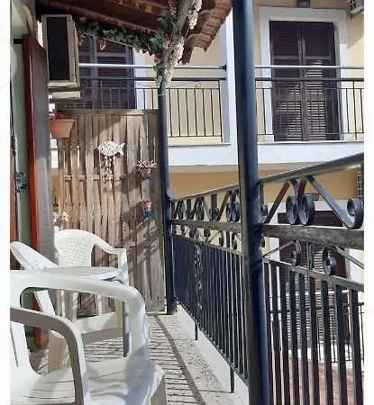 1 Canoni Apartments, *